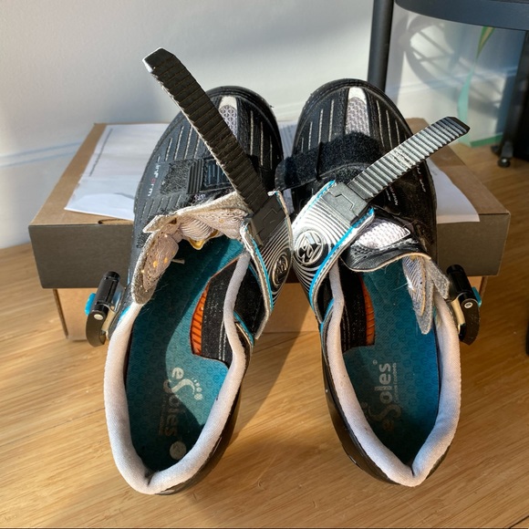 Women’s 6.5 US cycling shoes - Picture 3 of 5